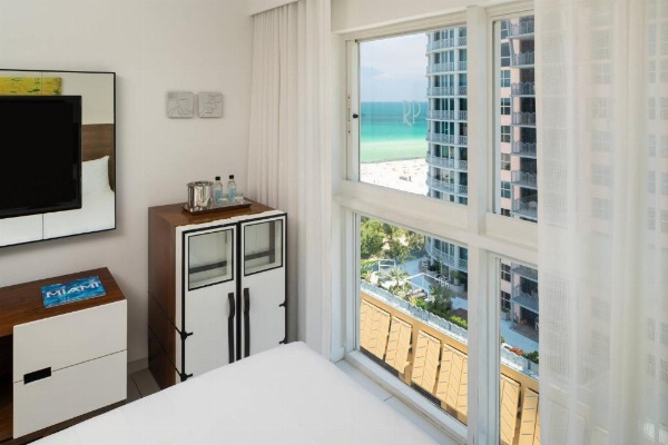 Royal Palm South Beach Miami, A Tribute Portfolio Resort image 10